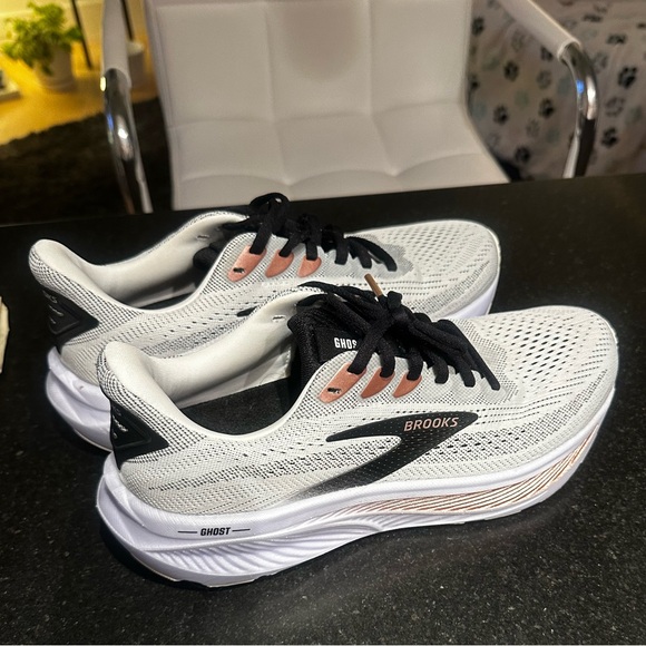Brooks Women Ghost 17 - Picture 5 of 5